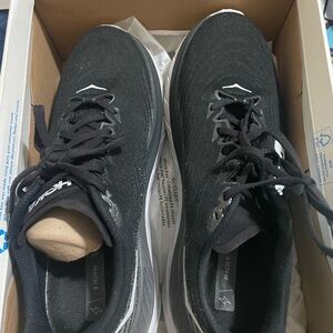 Women’s Hoka One. 10.5